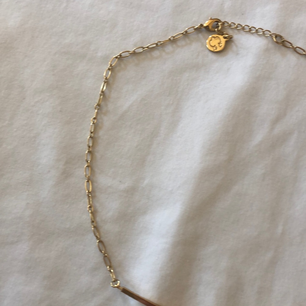 C. Wonder gold bar necklace - Picture 5 of 8